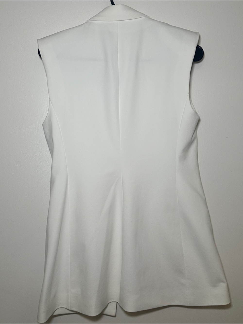 Express Sleeveless Blazer Jacket in White - Picture 7 of 7